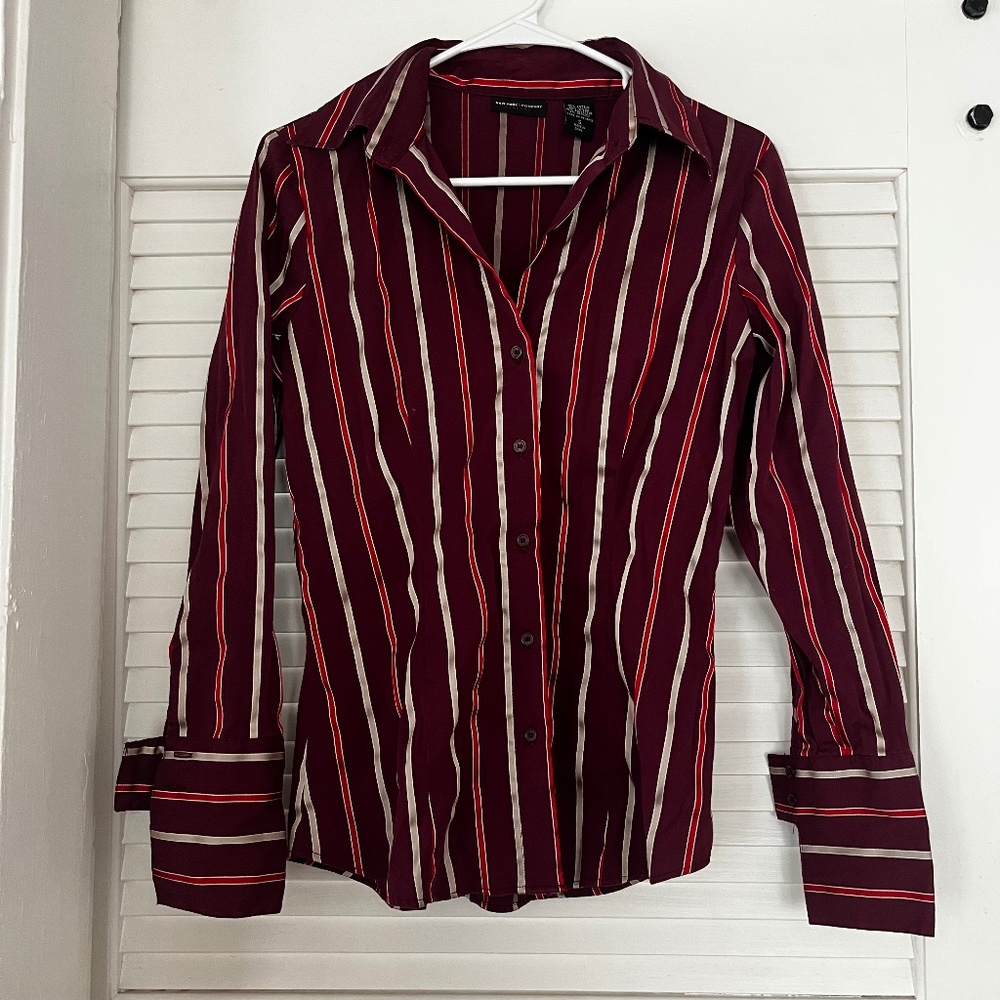 New York & Company Burgundy Y2K Holiday Striped Button Up Shirt Small